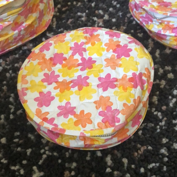 Vintage cosmetic set - Picture 4 of 11